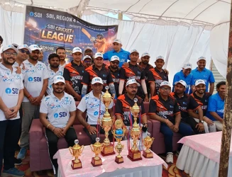 आष्टा में एसबीआई कर्मचारियों के बीच मैत्री क्रिकेट मैच, सीहोर टीम रही विजेता