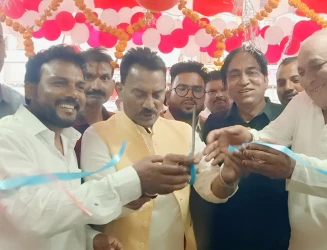 आष्टा में मंत्री तुलसी सिलावट ने समोसा प्रतिष्ठान का किया शुभारंभ