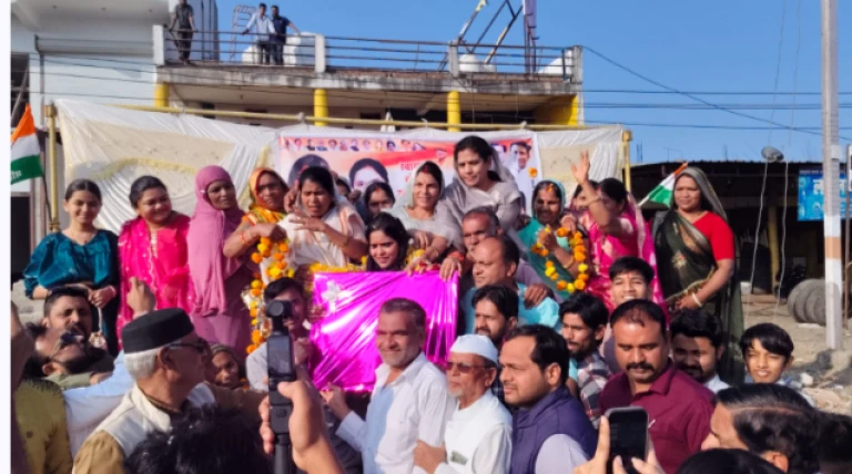 नव नियुक्त प्रदेश महिला कांग्रेस अध्यक्ष रीना बोरासी का स्वागत किया