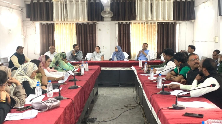 परिषद की बैठक में नगर के सौंदर्यीकरण पर लिए महत्वपूर्ण निर्णय नपाध्यक्ष हेमकुंवर मेवाड़ा की अध्यक्षता में संपन्न हुई बैठक, सभी प्रस्ताव पर लगी स्वीकृति की मुहर