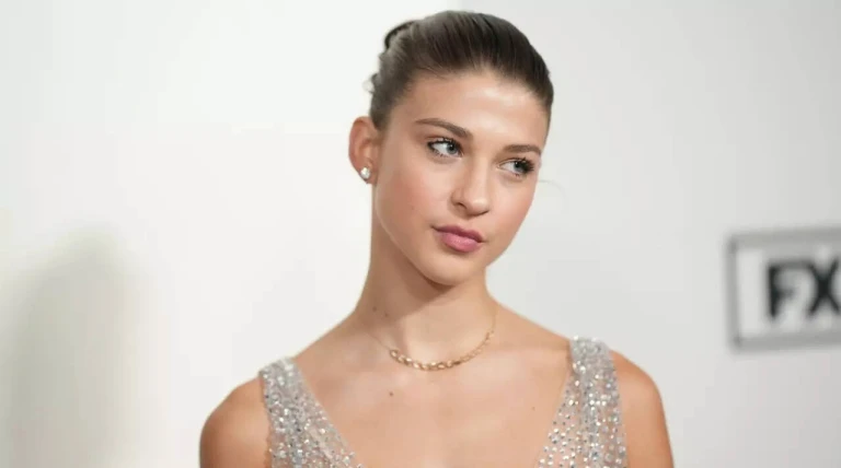 Question that Bill Gates' daughter Phoebe Gates asks every candidate she interviews