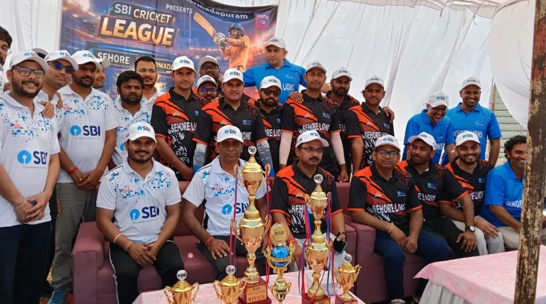 आष्टा में एसबीआई कर्मचारियों के बीच मैत्री क्रिकेट मैच, सीहोर टीम रही विजेता