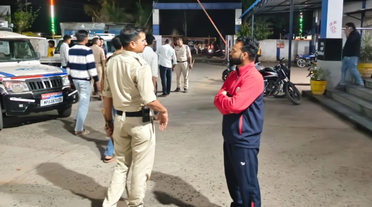 आष्टा में मामूली विवाद ने लिया हिंसक रूप, तीन लोग घायल