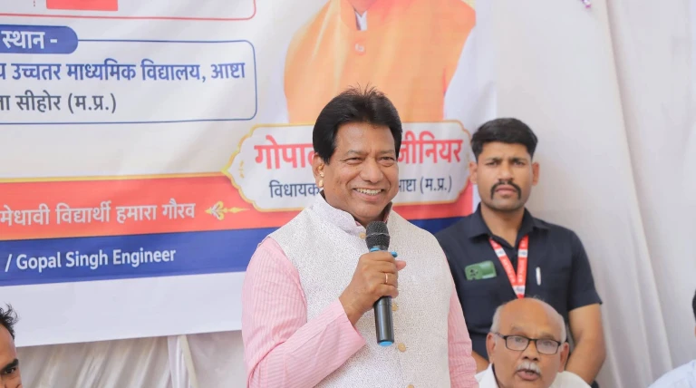 सांदीपनि विद्यालय आष्टा में मेधावी विद्यार्थी सम्मान समारोह आयोजित