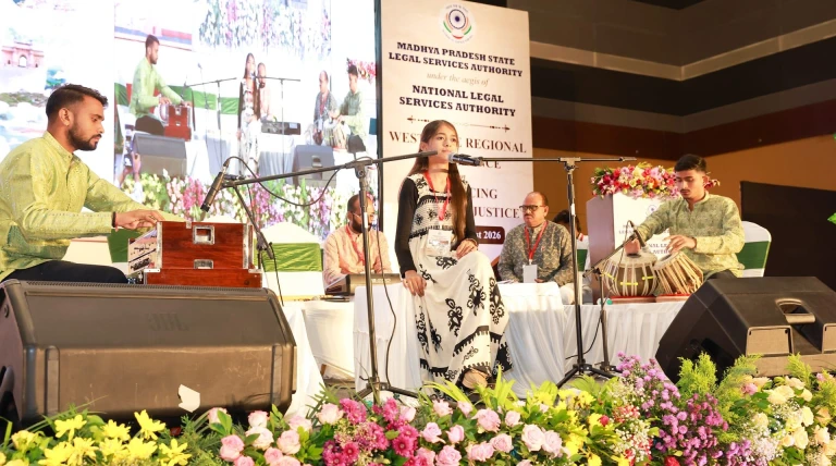 आष्टा की अनुश्री ठाकुर ने राष्ट्रीय मंच पर बिखेरा सुरों का जादू
