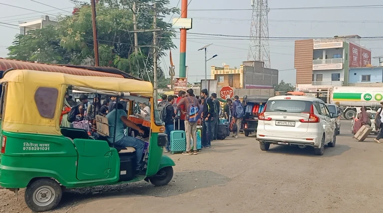 वीआईटी में हुवे देर रात हंगामें के बाद केम्पस हुवा खाली  प्रबंधक ने जारी किया आदेश छात्रों को हो रही परेशानी