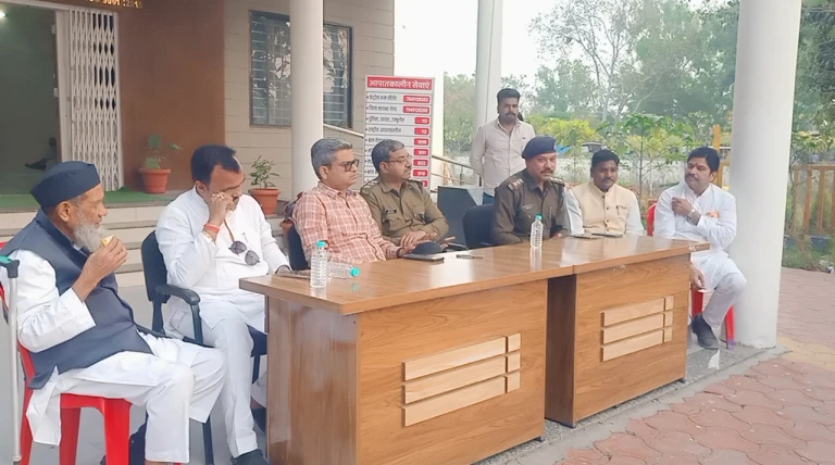 महाशिवरात्रि एवं रमजान को लेकर आष्टा थाना परिसर में शांति समिति की बैठक आयोजित